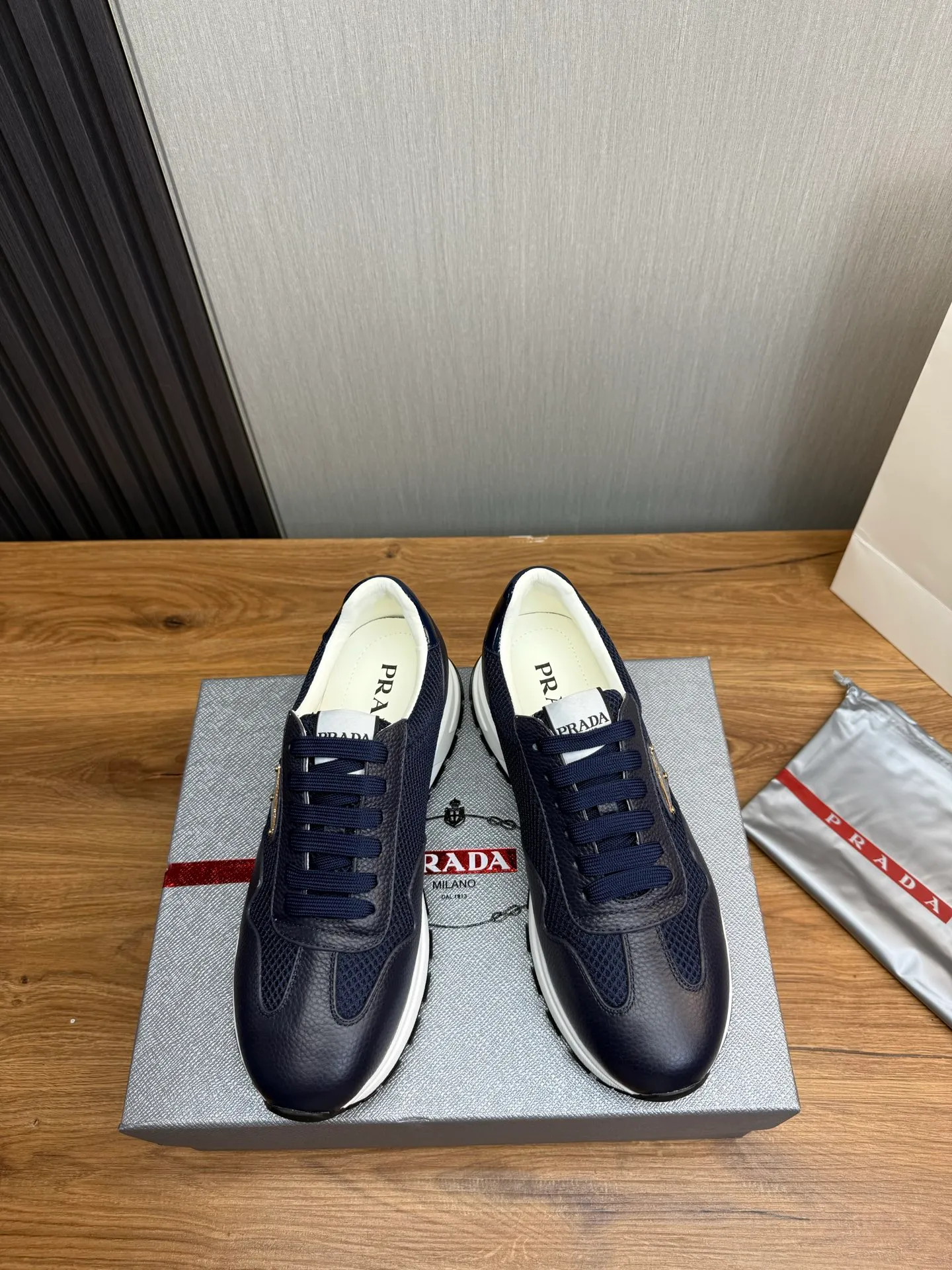 Men's shoes 💰560💰 [PRADA] Men's shoes are popular in the counter, official website is synchronized, 1 high-quality shipment ✔️Original cowhide mesh + cowhide lining, 1🆚1 replica, original sole, 38-45 (45 customized, non-refundable)